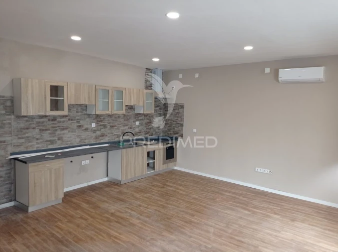 Prédio para Venda em Montargil Foto 1