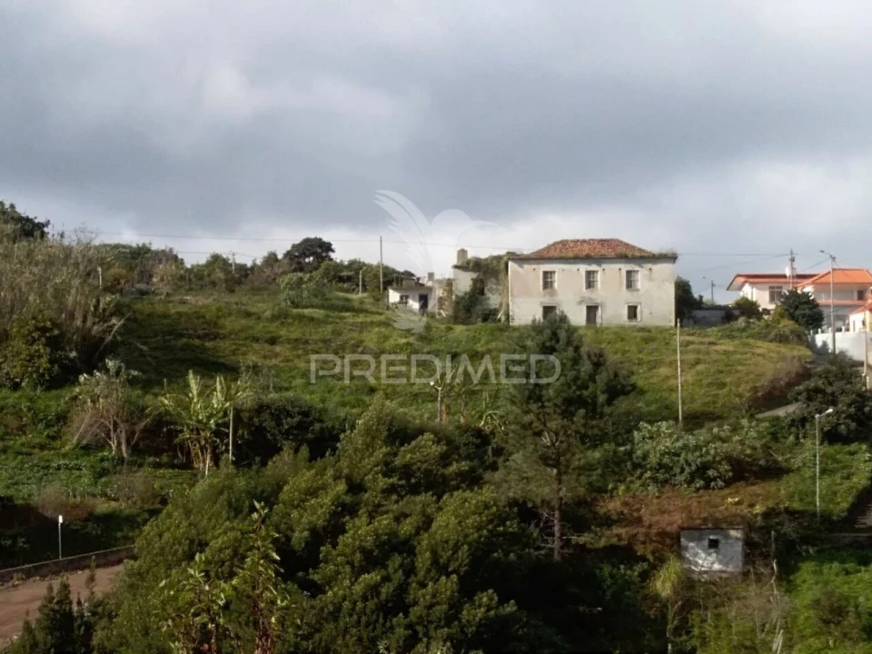 Moradia T6 para Venda em São Jorge Foto 2