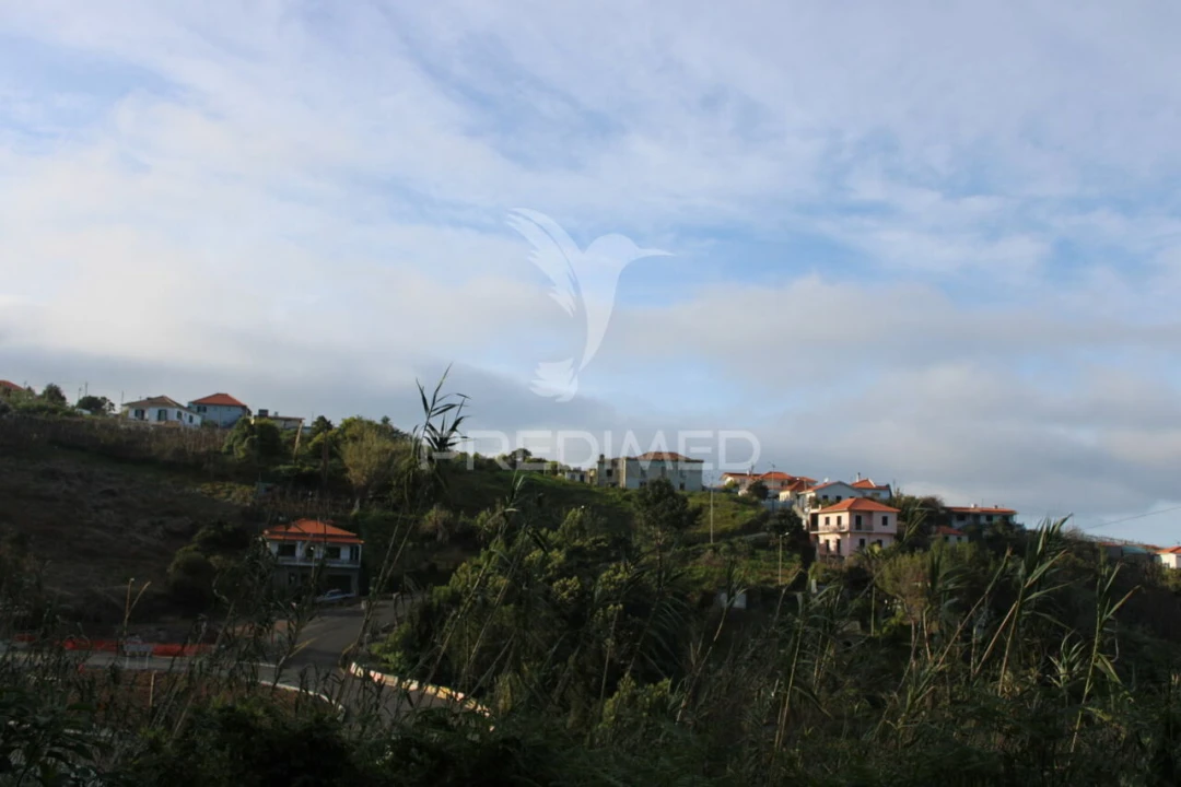 Moradia T6 para Venda em São Jorge Foto 3