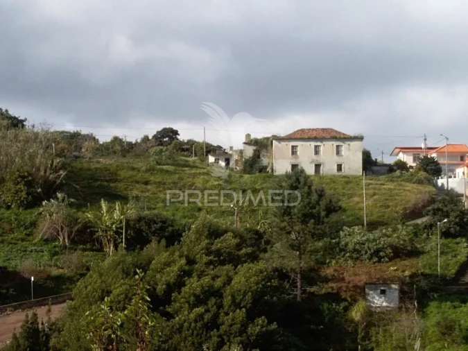 Moradia T6 para Venda em São Jorge Foto 2