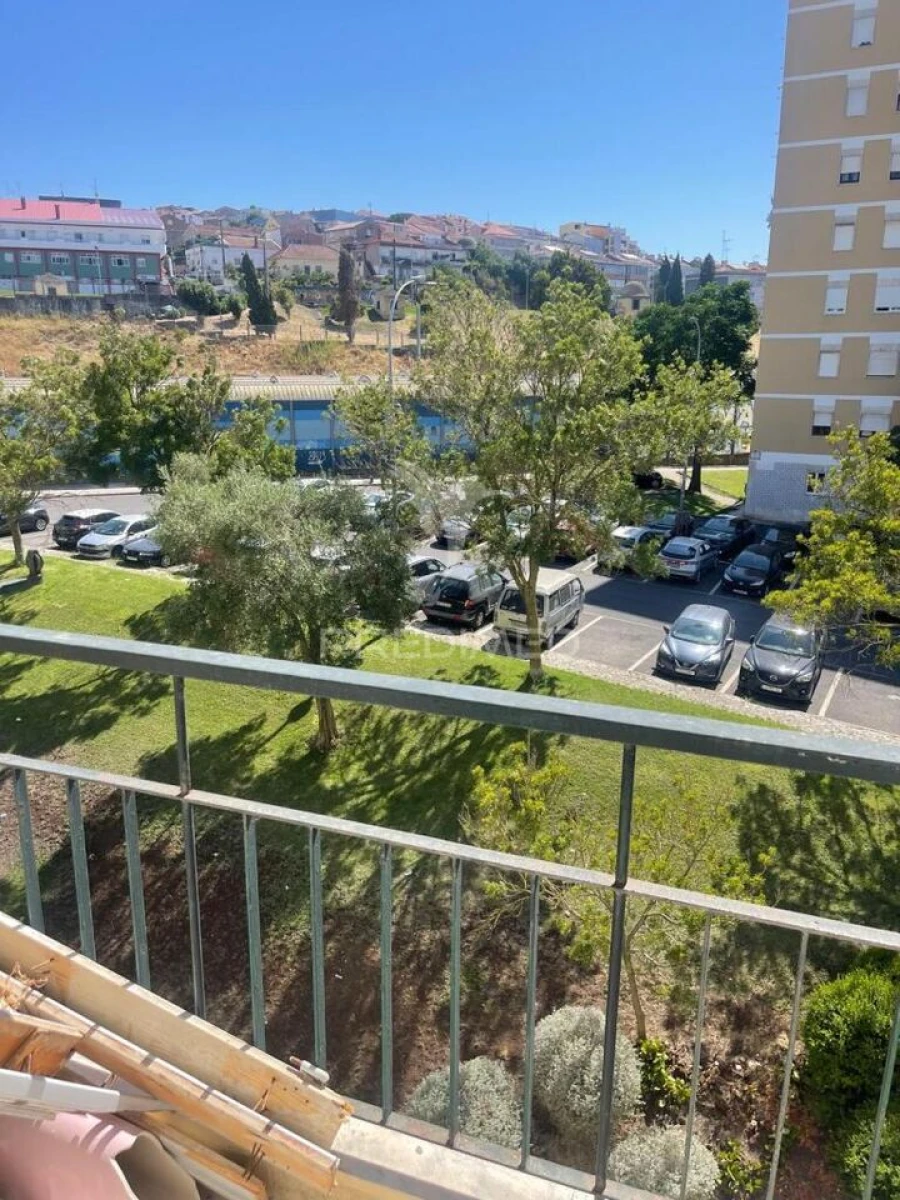 Apartamento T3 para Venda em Águas Livres Foto 2