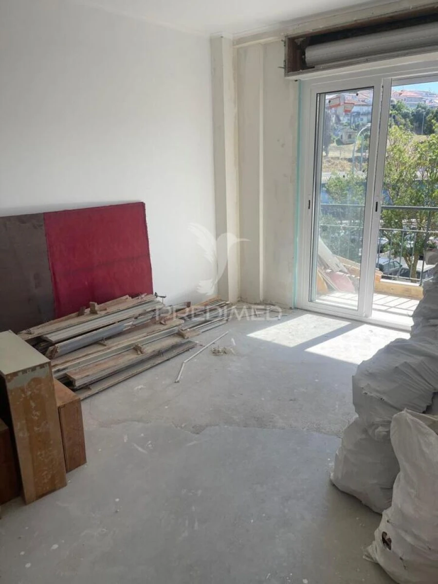 Apartamento T3 para Venda em Águas Livres Foto 5