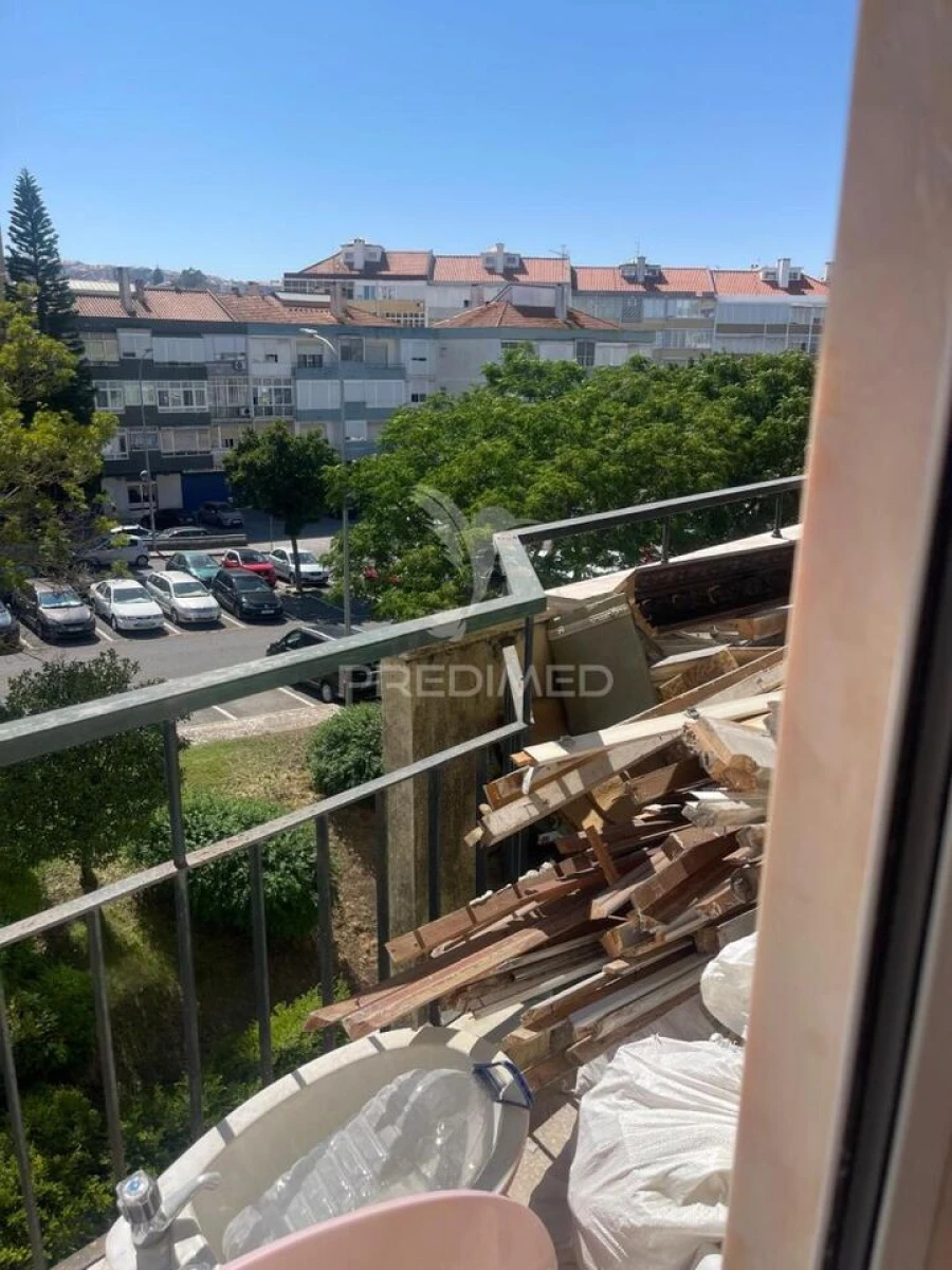 Apartamento T3 para Venda em Águas Livres Foto 4