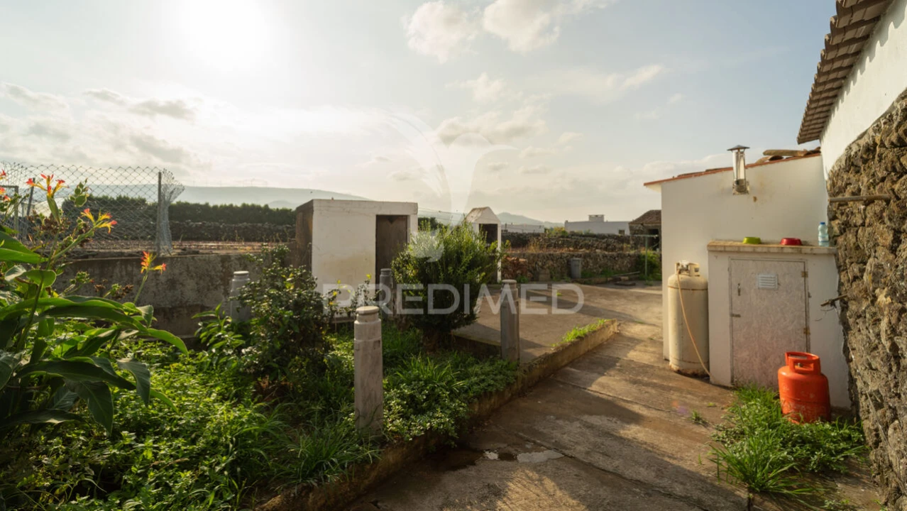 Moradia T5 para Venda em Cabo da Praia Foto 3