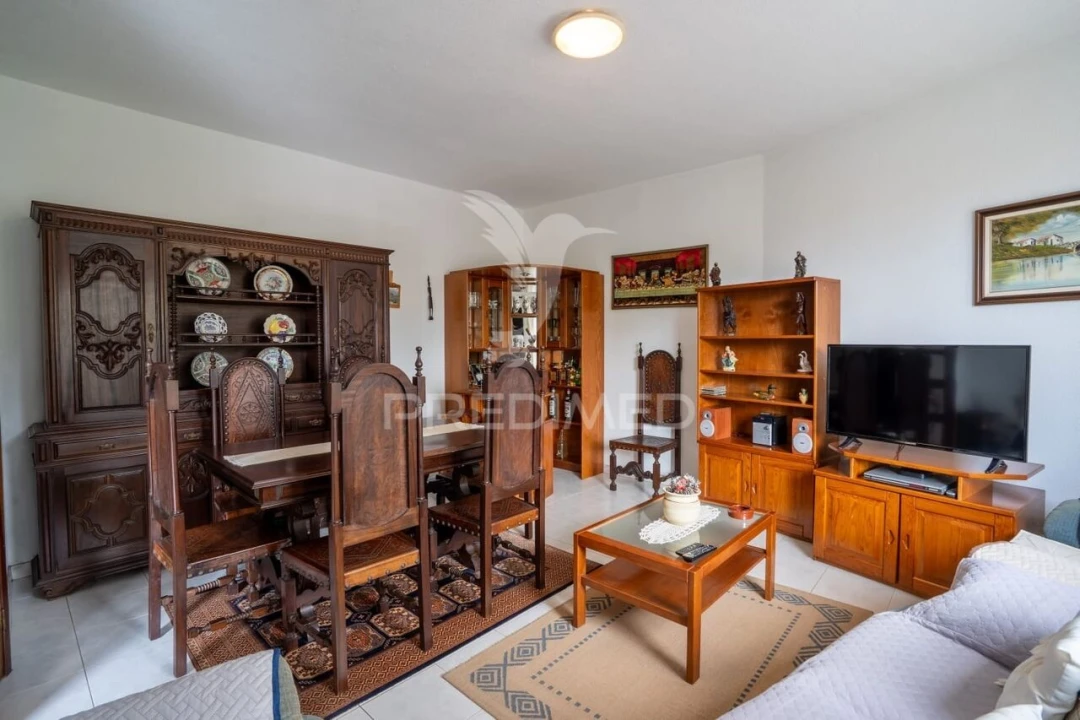 Moradia T3 para Venda em Caniço Foto 8