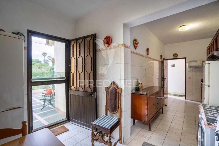 Moradia T3 para Venda em Caniço Foto 17