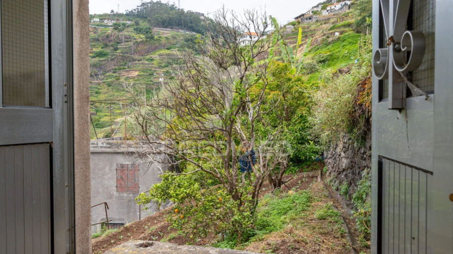 Moradia T3 para Venda em Camara de Lobos Foto 10