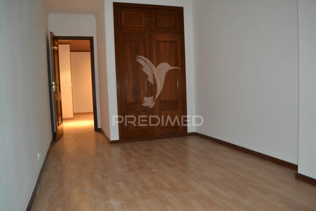 Apartamento T2 para Venda em Algueirão-Mem Martins Foto 5