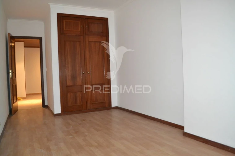 Apartamento T2 para Venda em Algueirão-Mem Martins Foto 10