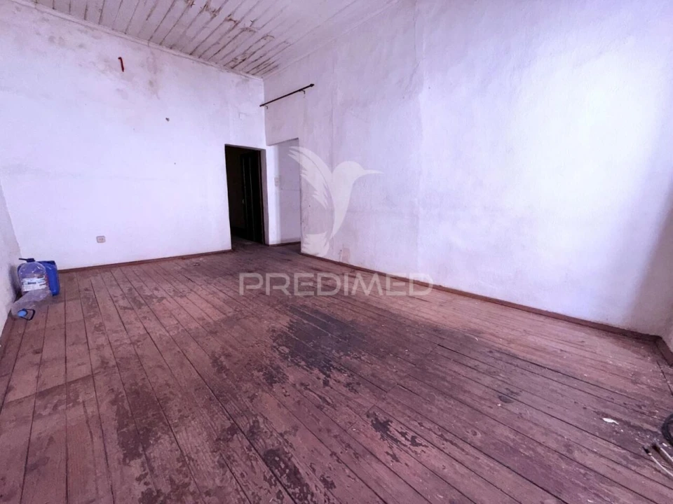 Moradia T2 para Venda em Assunção, Ajuda, Salvador e Santo Ildefonso Foto 6