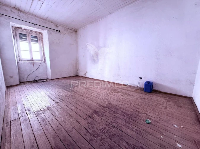 Moradia T2 para Venda em Assunção, Ajuda, Salvador e Santo Ildefonso Foto 5