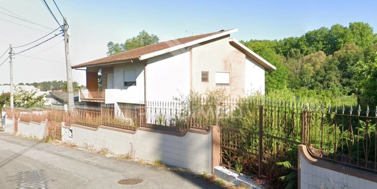 Moradia T3 para Venda em Santa Maria de Lamas Foto 1