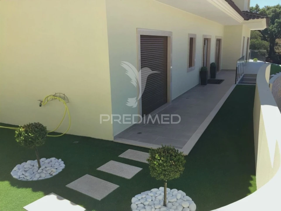 Moradia T4 para Venda em Amiais de Baixo Foto 11