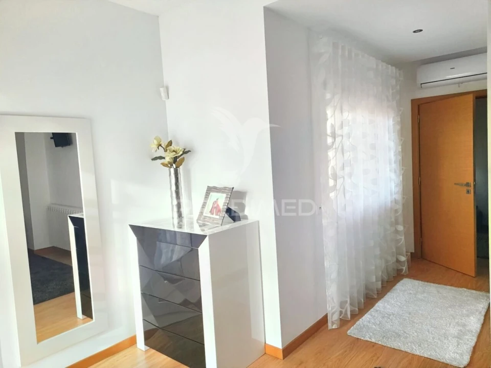 Moradia T4 para Venda em Amiais de Baixo Foto 21