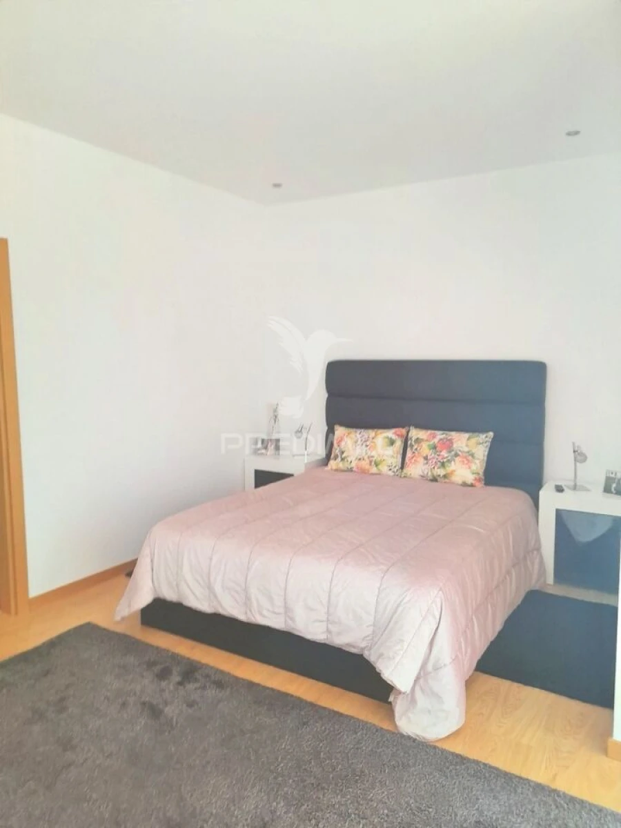 Moradia T4 para Venda em Amiais de Baixo Foto 27