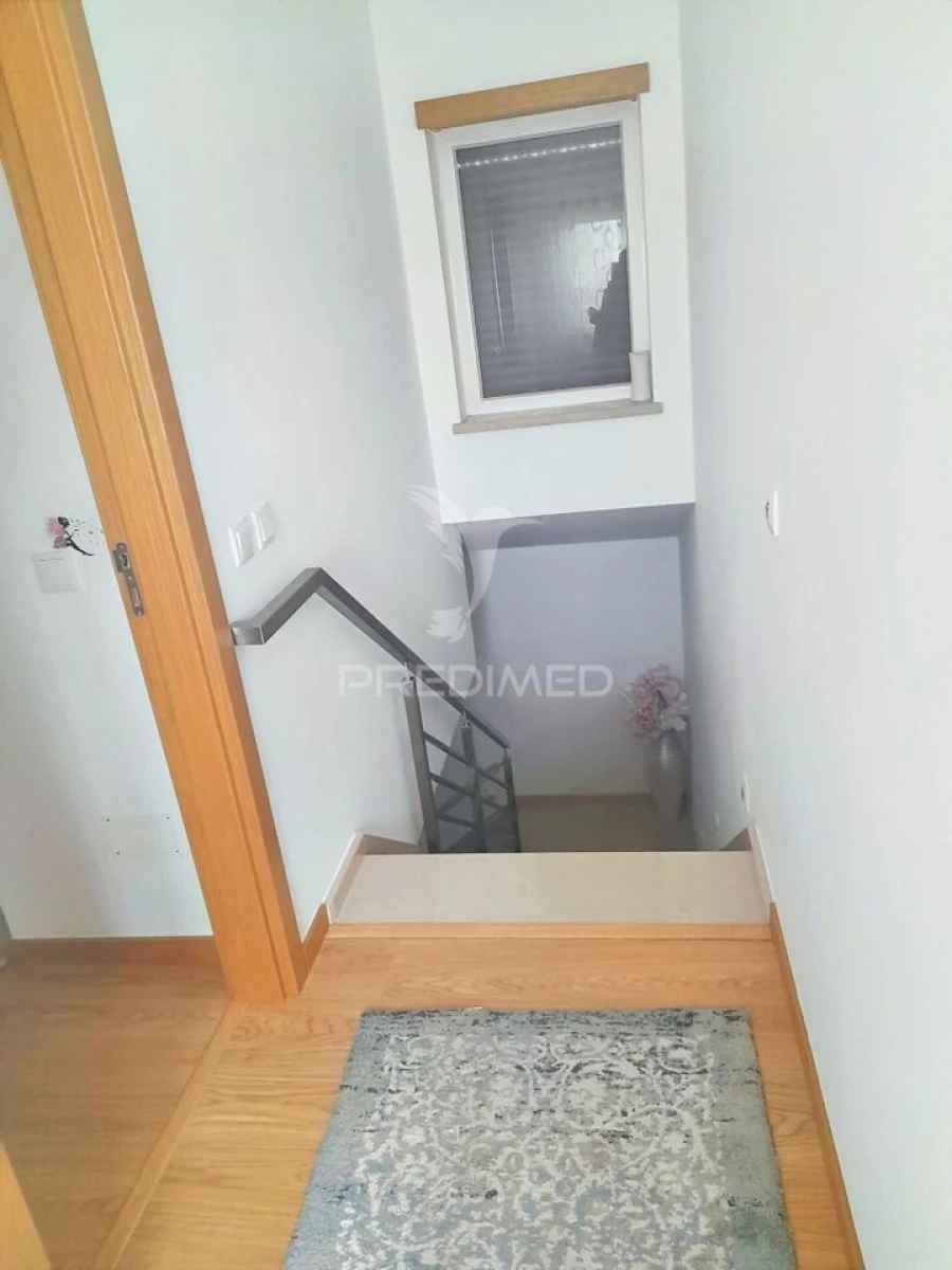 Moradia T4 para Venda em Amiais de Baixo Foto 24