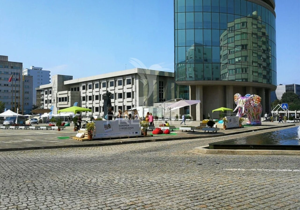 Loja para Arrendamento em Cidade da Maia Foto 1