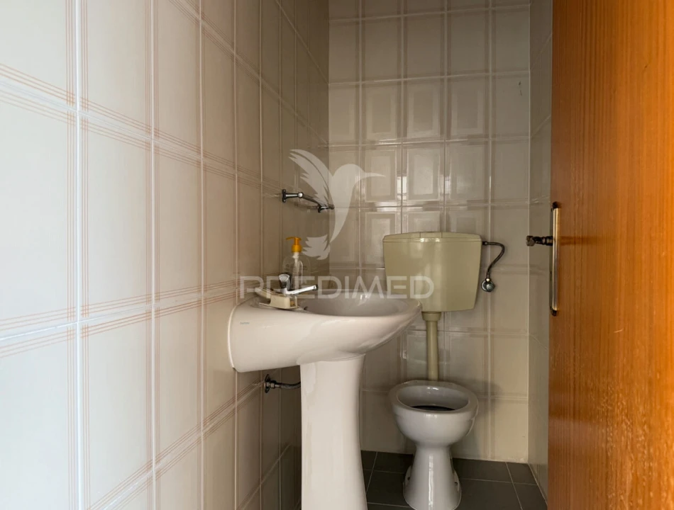 Loja para Arrendamento em Fatima Foto 16