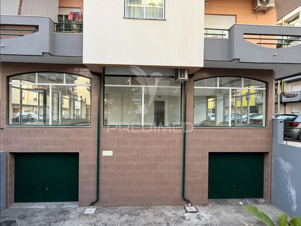 Loja para Arrendamento em Fatima Foto 23