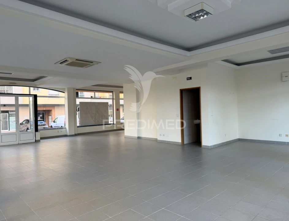 Loja para Arrendamento em Fatima Foto 13