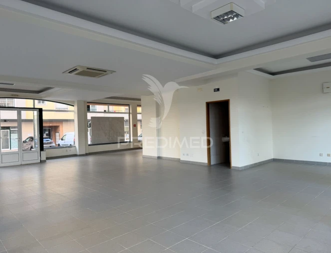 Loja para Arrendamento em Fatima Foto 13