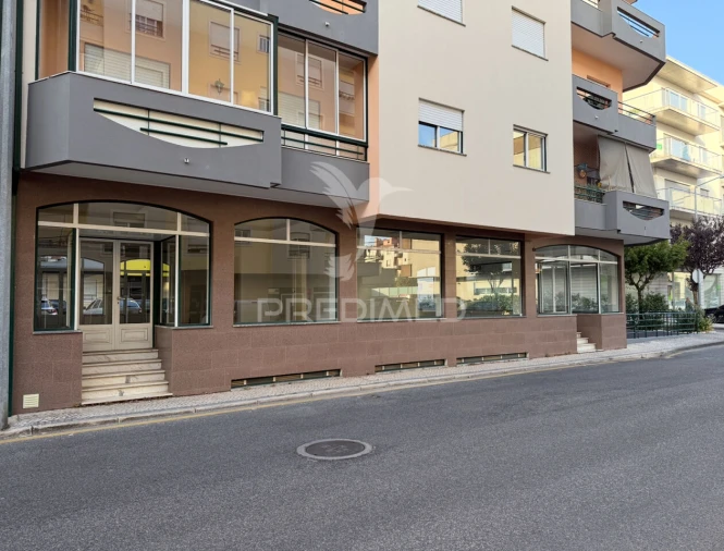 Loja para Arrendamento em Fatima Foto 21