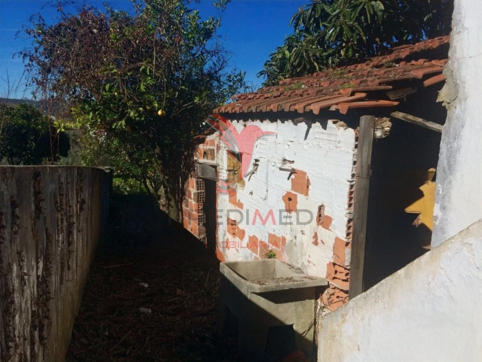 Moradia T2 para Venda em Amiais de Baixo Foto 17