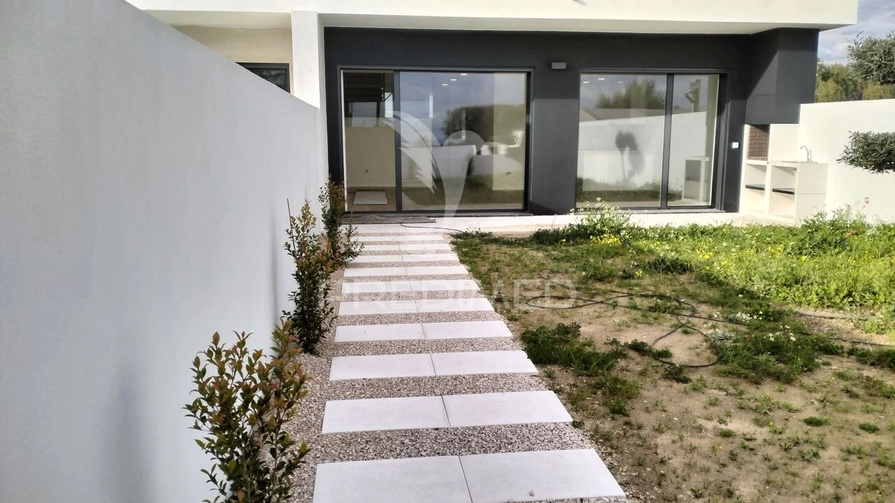 Moradia T4 para Venda em Nossa Sra de Fatima Foto 10