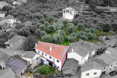 Moradia T4 para Venda em Vila Cortes do Mondego