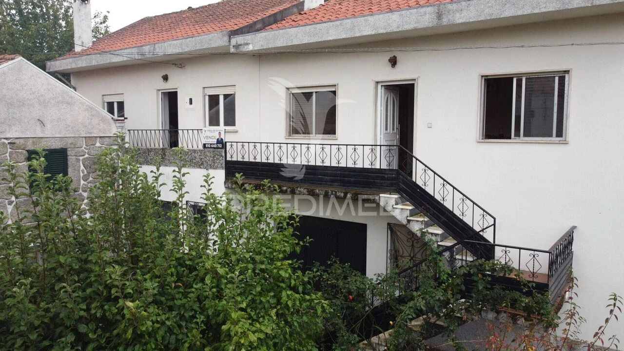 Moradia T4 para Venda em Vila Cortes do Mondego Foto 5
