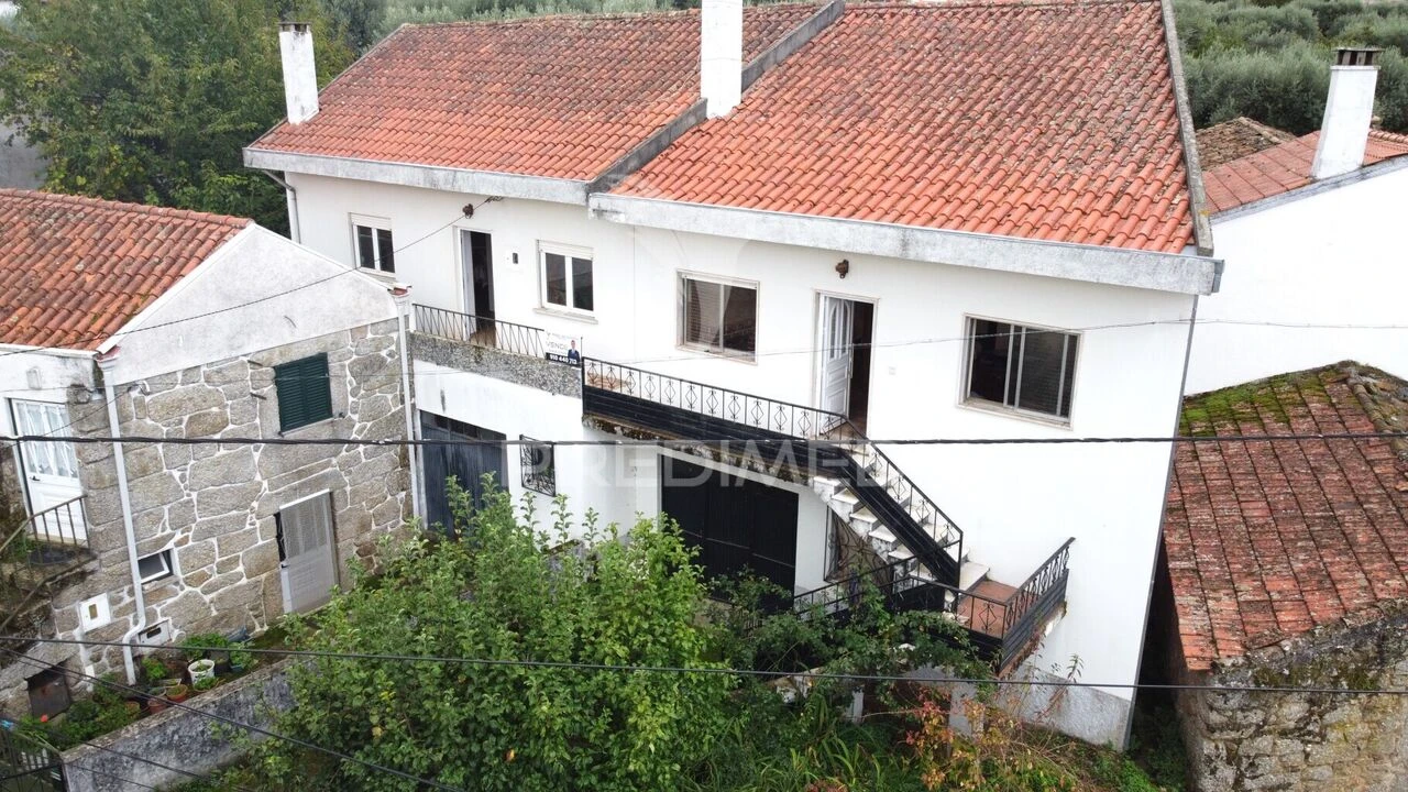 Moradia T4 para Venda em Vila Cortes do Mondego Foto 14