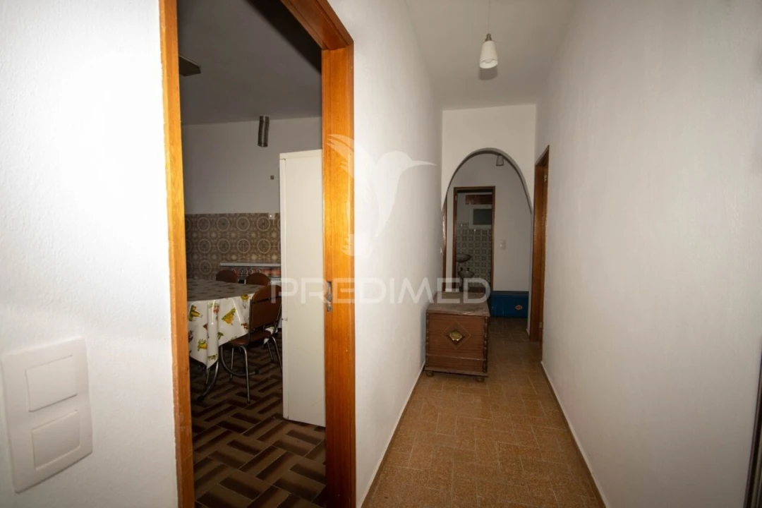 Moradia T4 para Venda em Vila Cortes do Mondego Foto 7