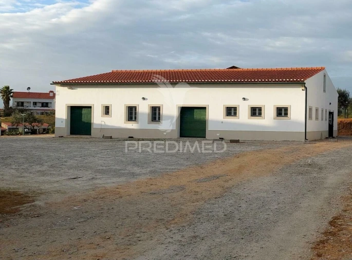 Armazém para Venda em Fortios Foto 3