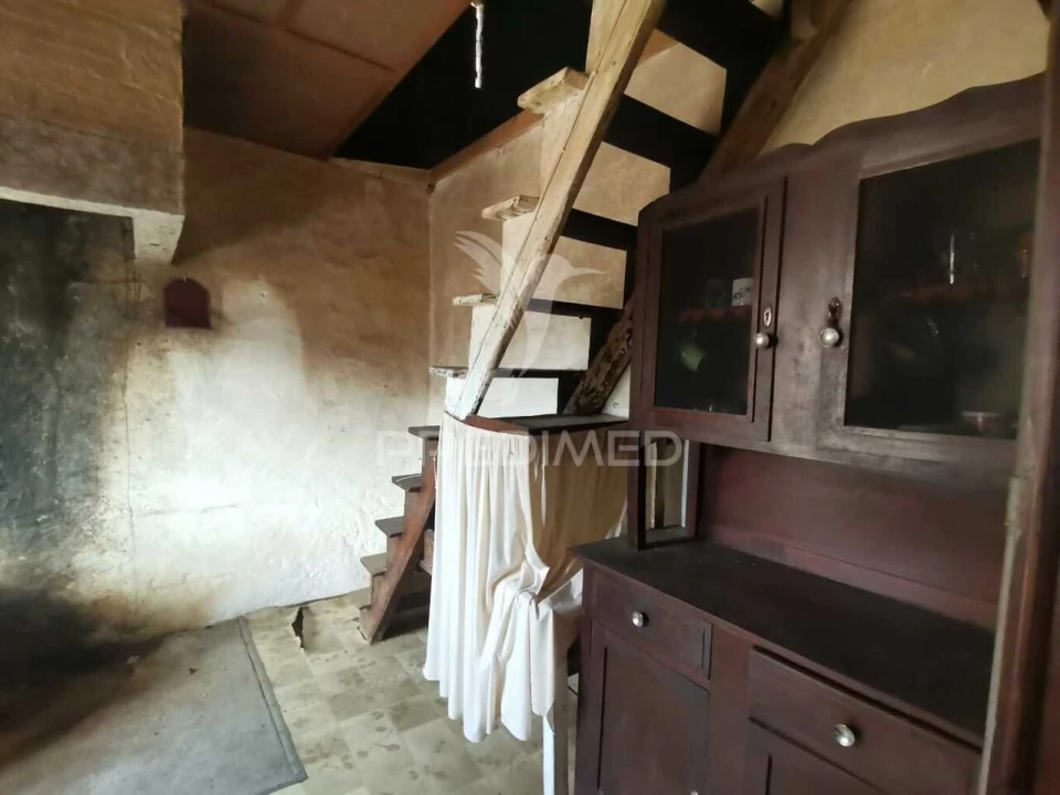 Moradia T3 para Venda em Beco Foto 8