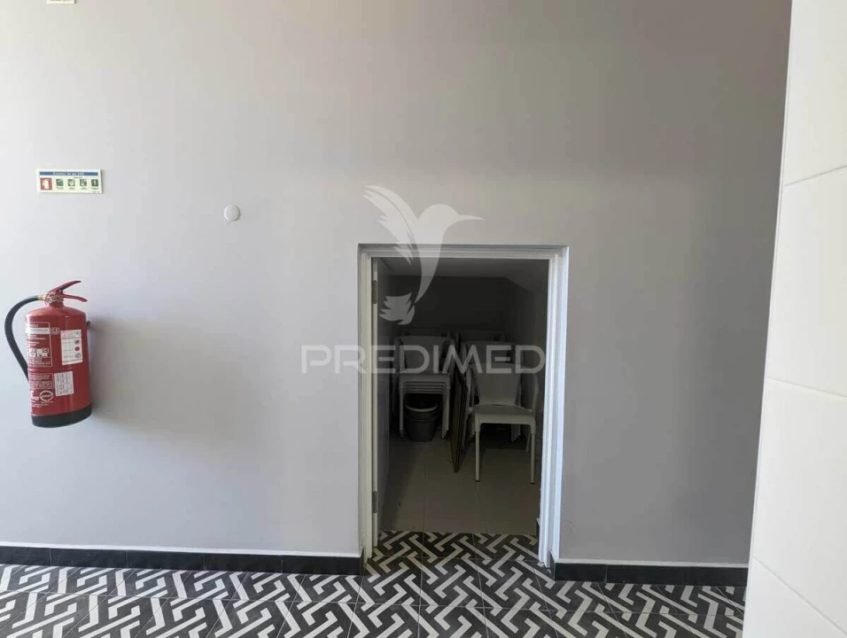 Loja para Venda em Vila Real de Santo Antonio Foto 21