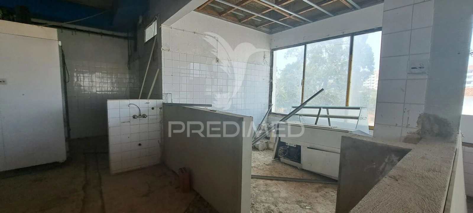 Loja para Venda em Albufeira e Olhos de Água Foto 3