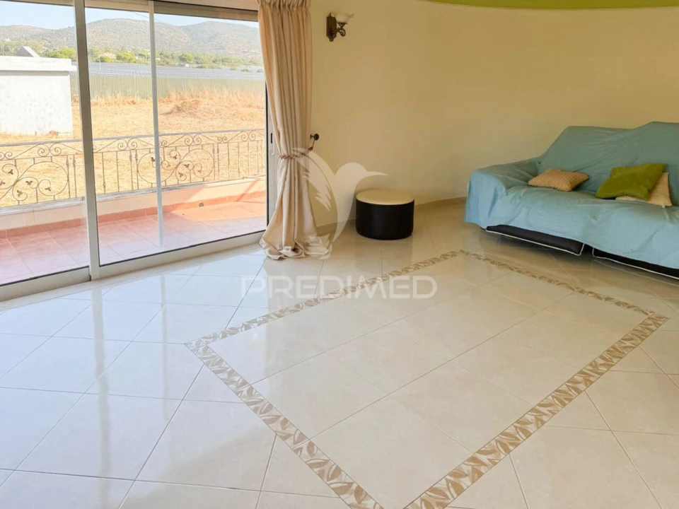 Moradia T4 para Venda em Santa Barbara de Nexe Foto 21