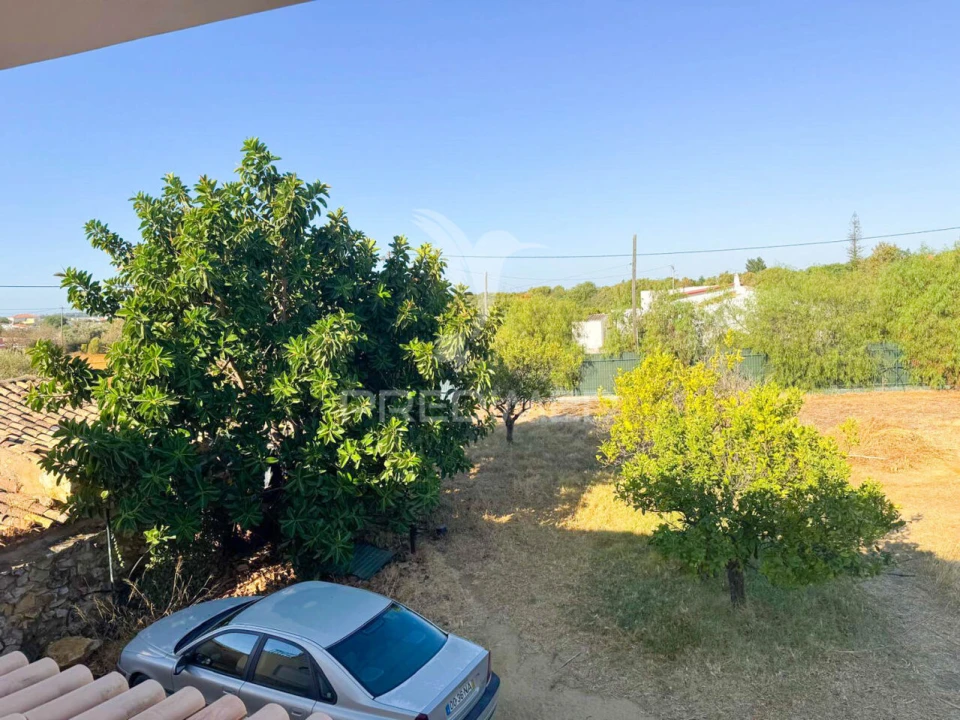 Moradia T4 para Venda em Santa Barbara de Nexe Foto 20