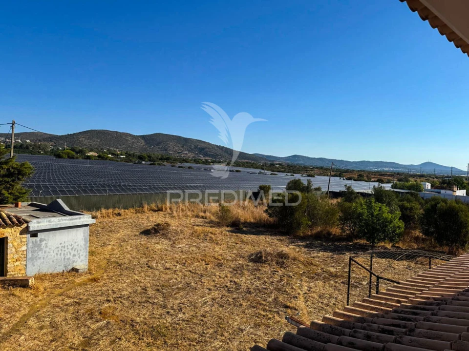 Moradia T4 para Venda em Santa Barbara de Nexe Foto 33