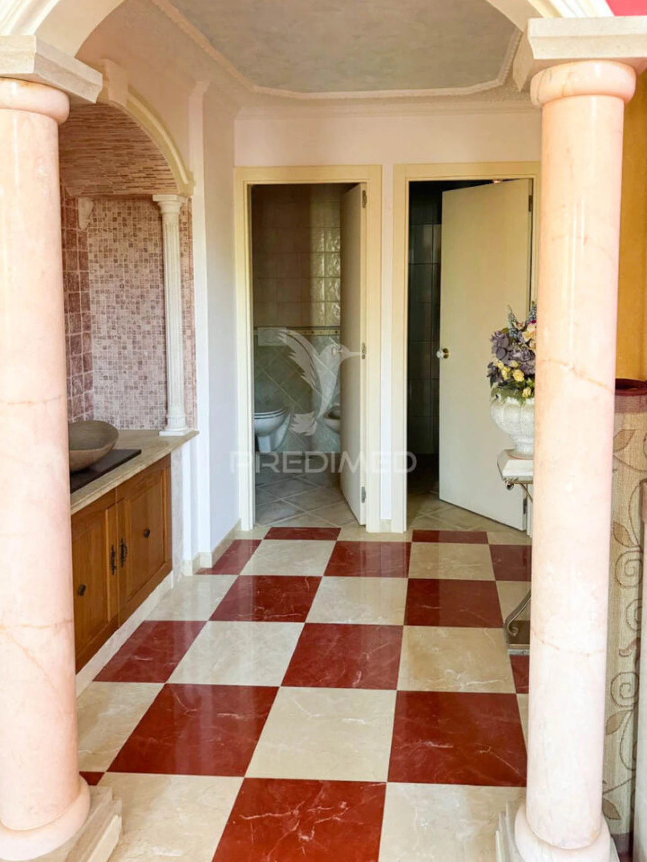 Moradia T4 para Venda em Santa Barbara de Nexe Foto 24