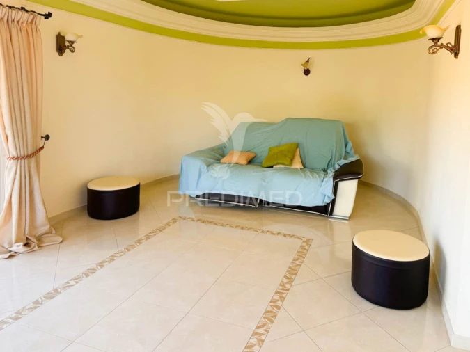 Moradia T4 para Venda em Santa Barbara de Nexe Foto 23