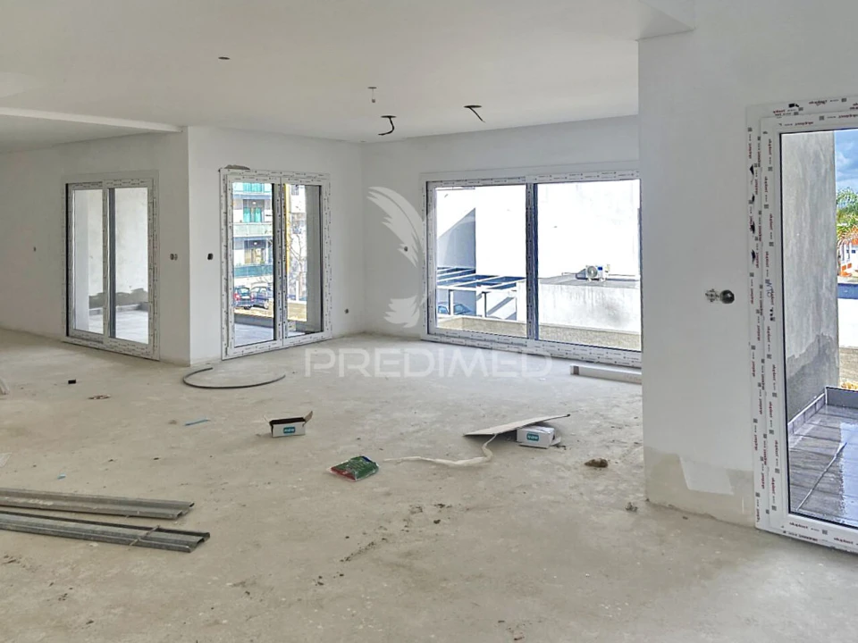 Moradia T4 para Venda em Corroios Foto 1