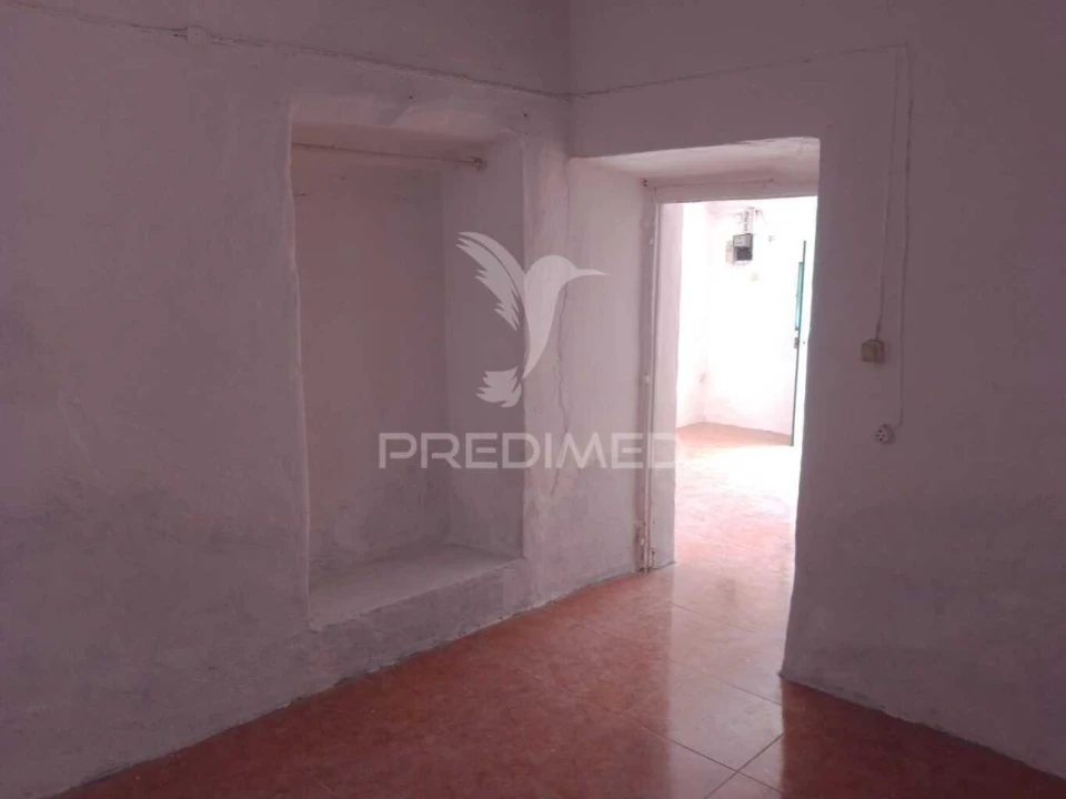 Moradia T2 para Venda em Ciladas Foto 4