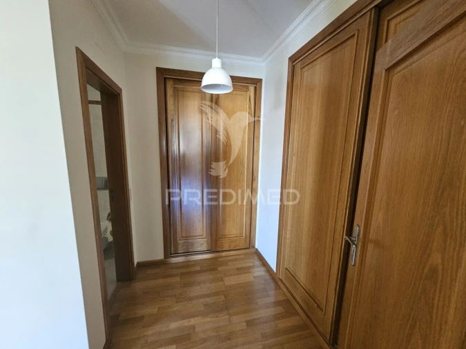 Apartamento T3 para Venda em Quarteira Foto 11