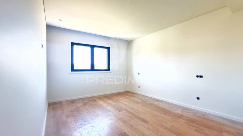 Apartamento T3 para Venda em Azurem