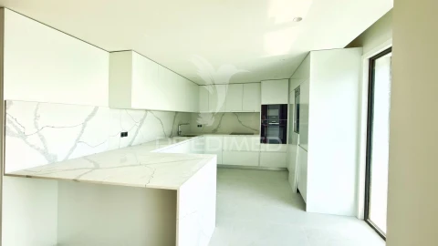 Apartamento T3 para Venda em Azurem