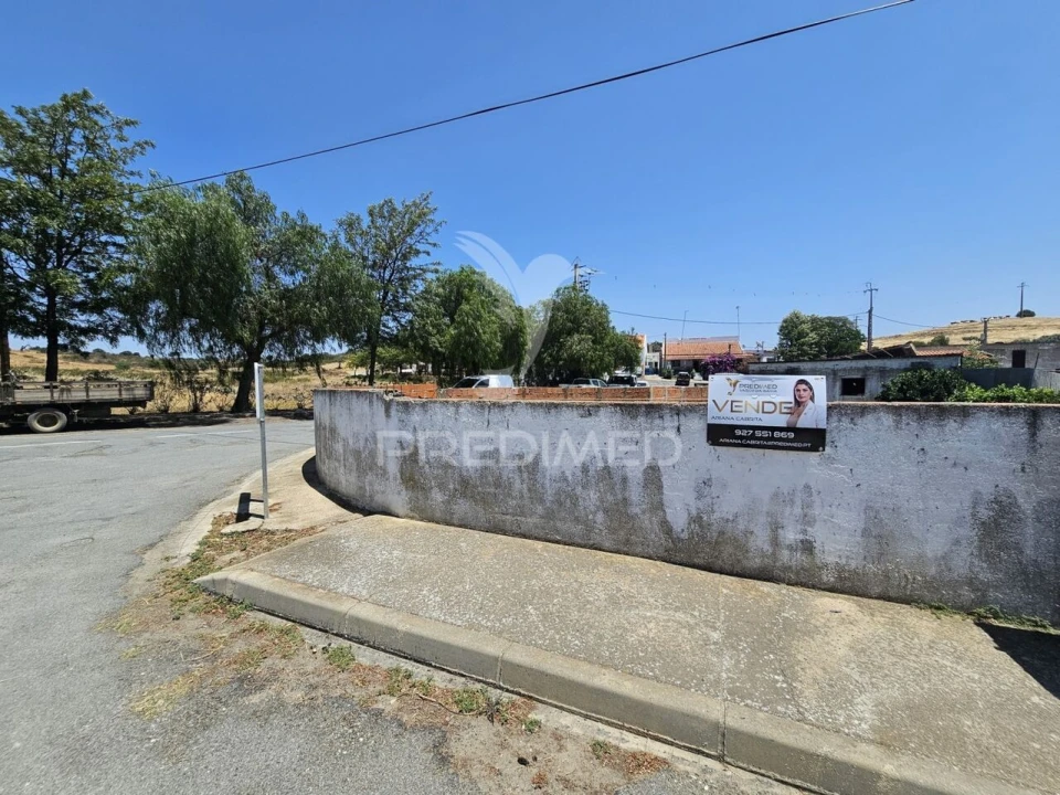 Moradia T4 para Venda em Santa Barbara de Padrões Foto 30