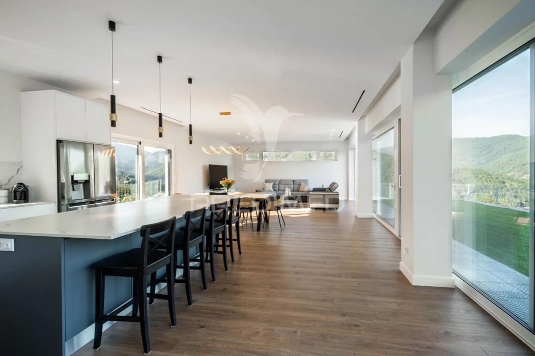 Moradia T3 para Venda em Rio Caldo Foto 1