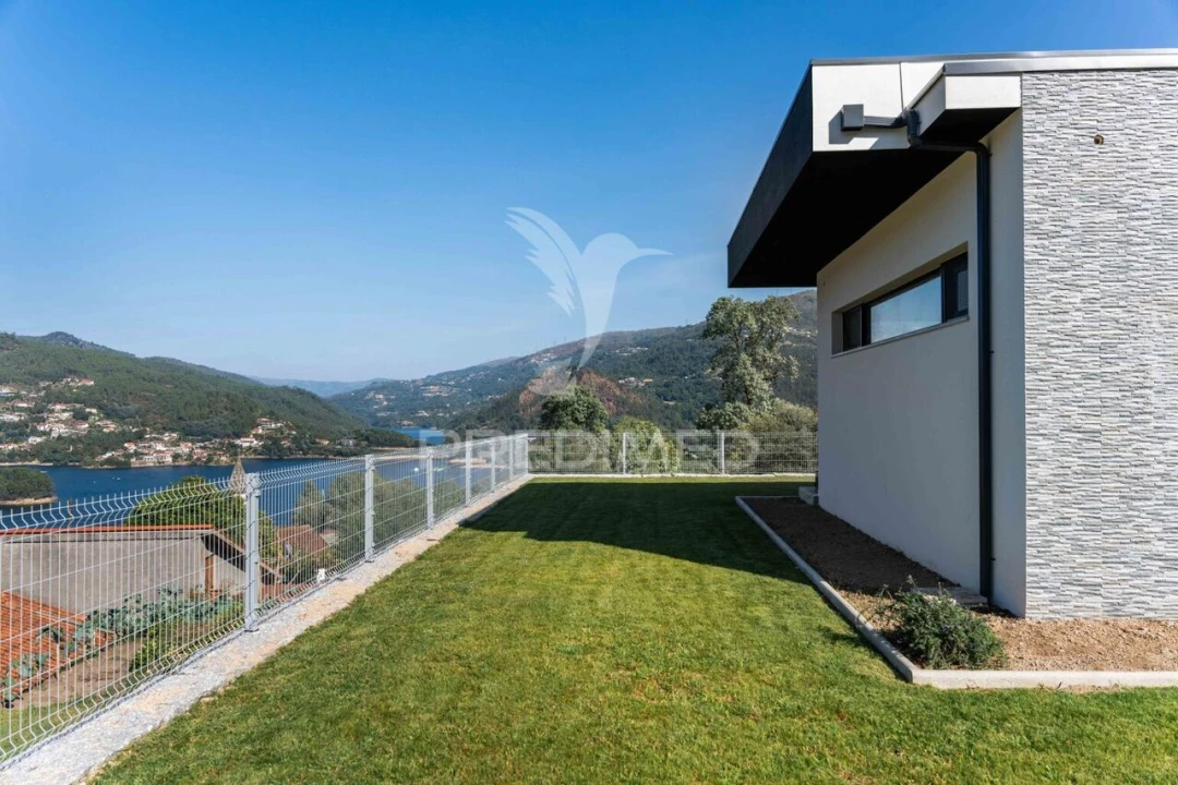 Moradia T3 para Venda em Rio Caldo Foto 30