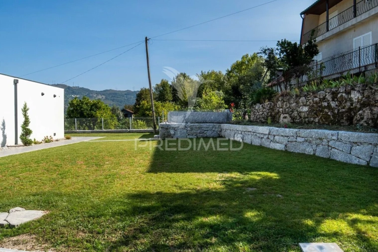 Moradia T3 para Venda em Rio Caldo Foto 37